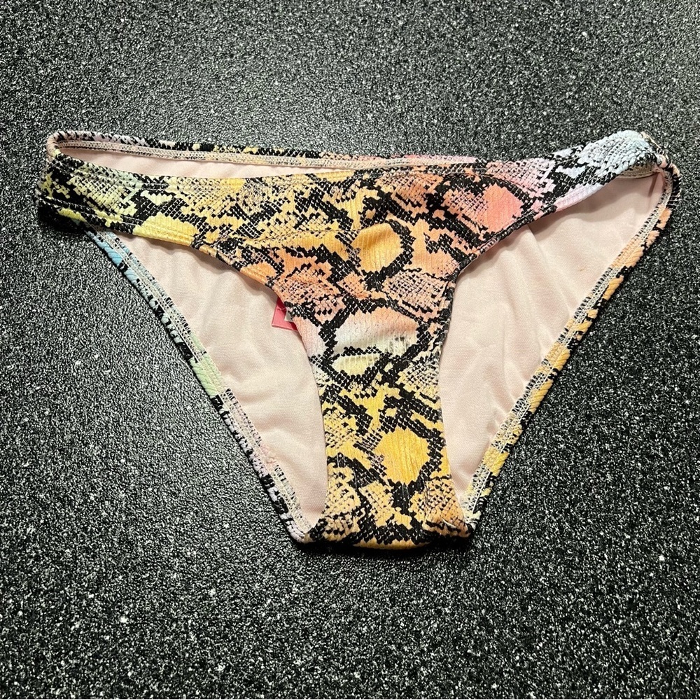 ❤️3/$15 NWT Xhilaration Multicolor Snake Print Bikini Bottom (S) - Picture 2 of 5